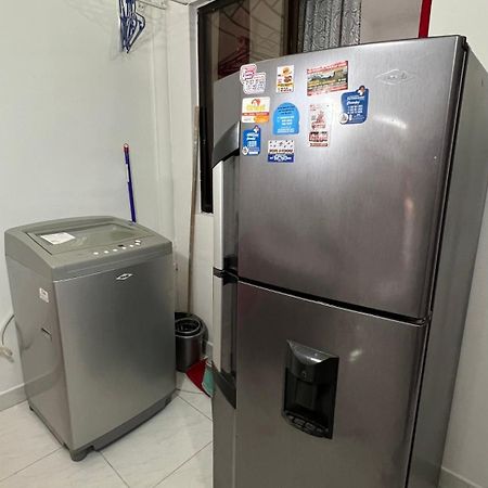 Comodo Apartamento Gran Ubicacion Y A/C カリ エクステリア 写真